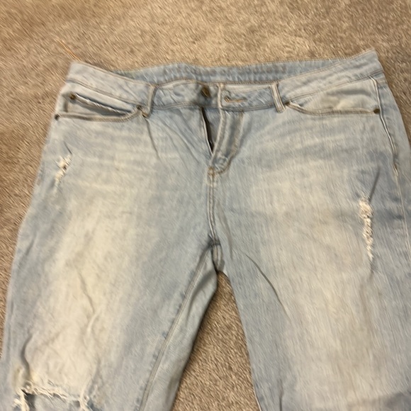 Articles of Society High Rise Light Wash Distressed Cropped Boyfriend Jeans - Picture 4 of 13